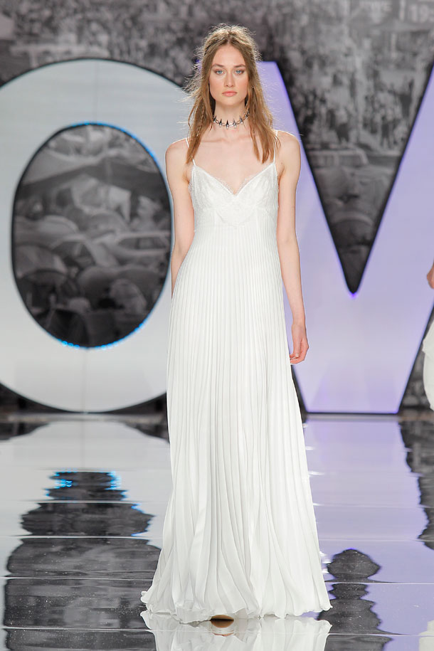 ilovebrides.pt Yolan Cris 2018 Barcelona Bridal Fashion Week 2017